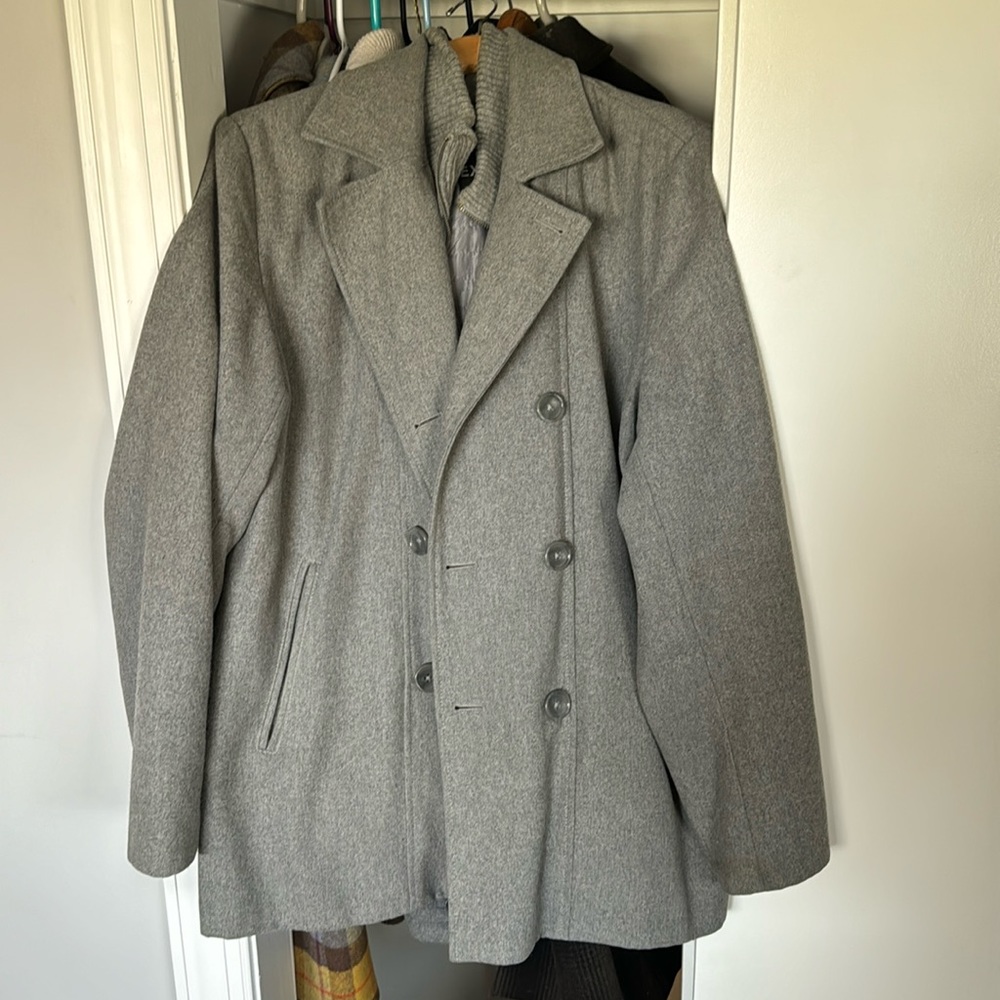 Men’s Express Grey Peacoat. Size Large.